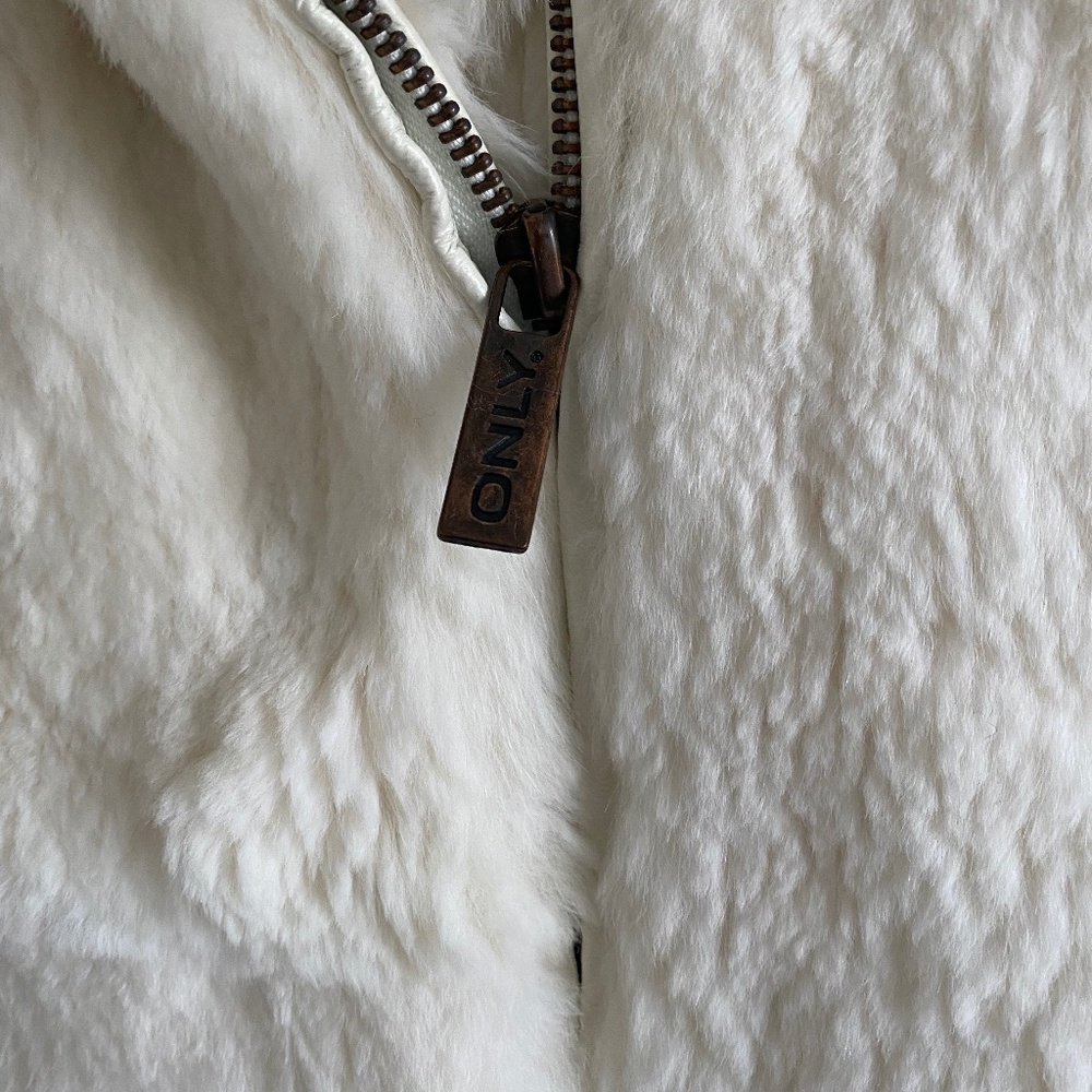 Only Real Rabbit Teddy Jacket - Picture 3 of 11